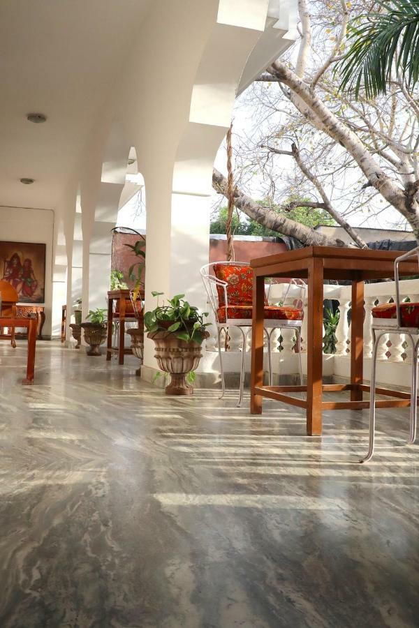 Shahar Palace 2*